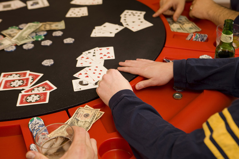 Hi Res Shots of the Lucky 7 Poker Table by Granger Plastics